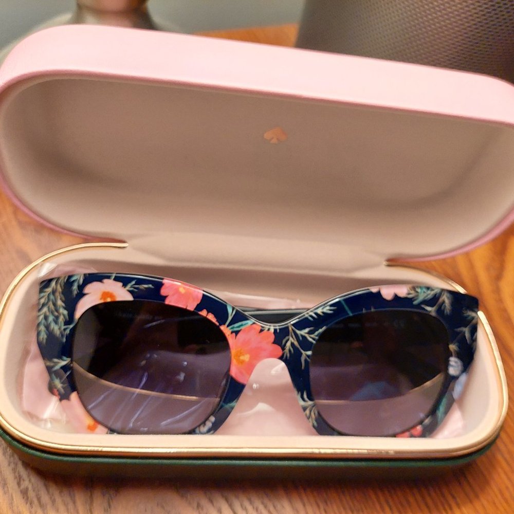 Kate Spade ♠️ Jalena Black Floral Sunglasses Brand New!